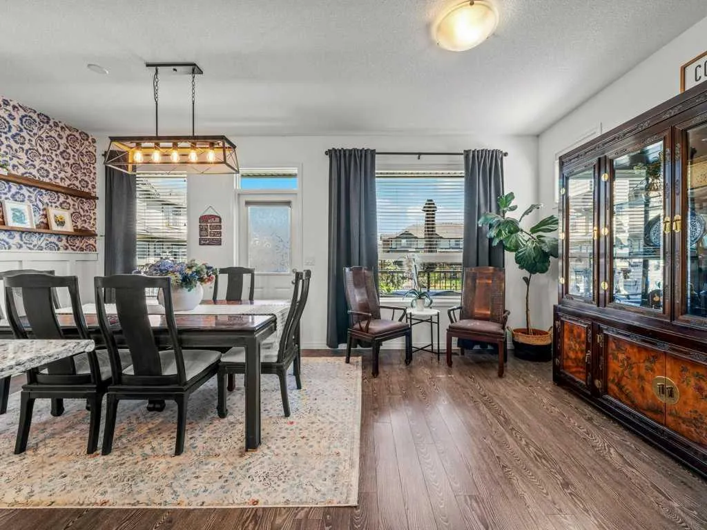 1086 Williamstown Boulevard NW, #301