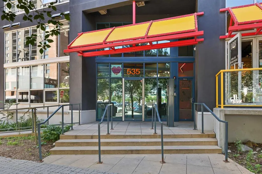 535 8 Avenue SE, #205