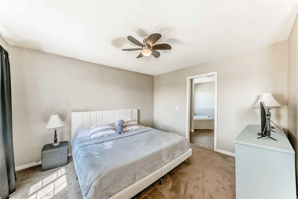 325 West Lakeview Drive
