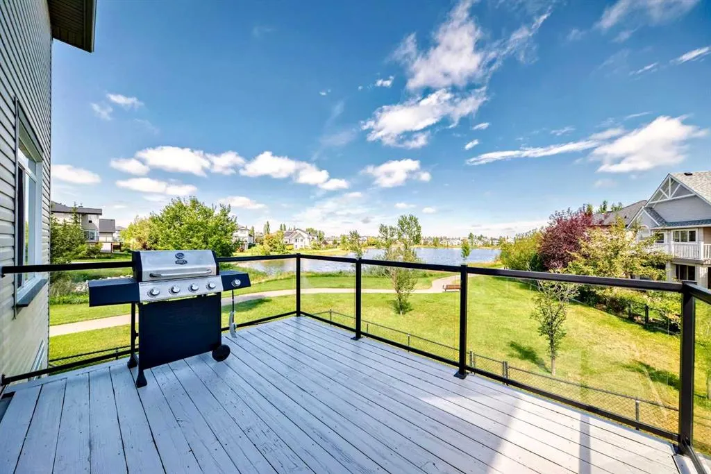 325 West Lakeview Drive