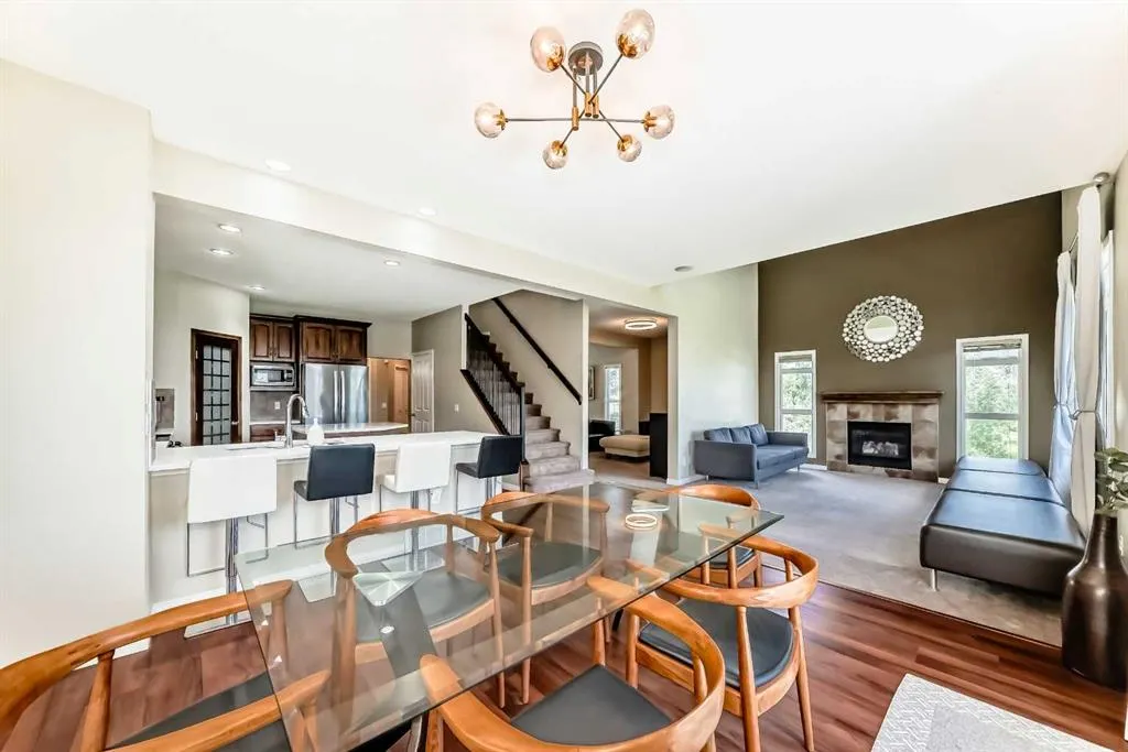 325 West Lakeview Drive