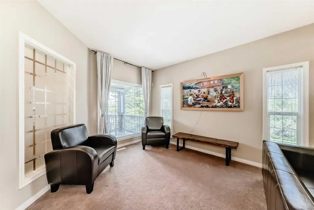325 West Lakeview Drive