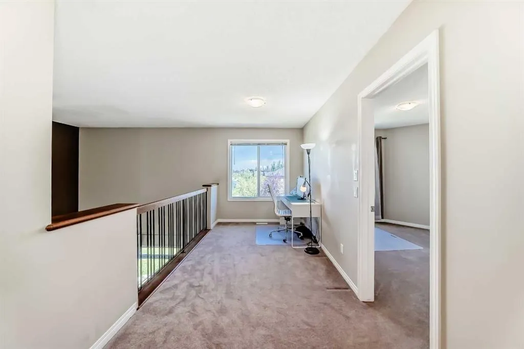 325 West Lakeview Drive