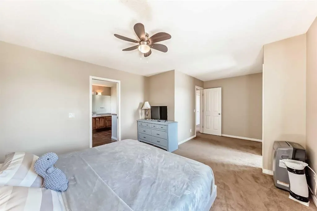 325 West Lakeview Drive