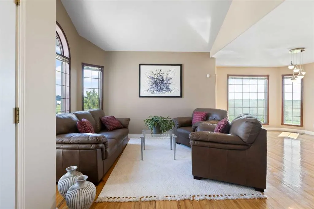 250257 271 Range Road
