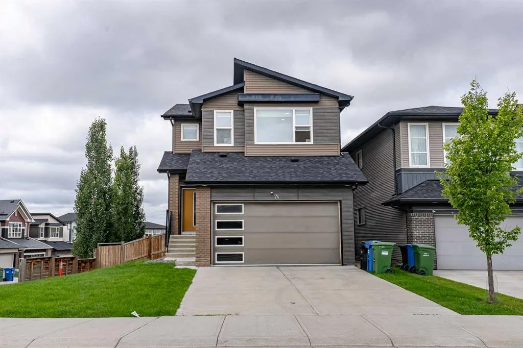 74 Carringvue Drive NW