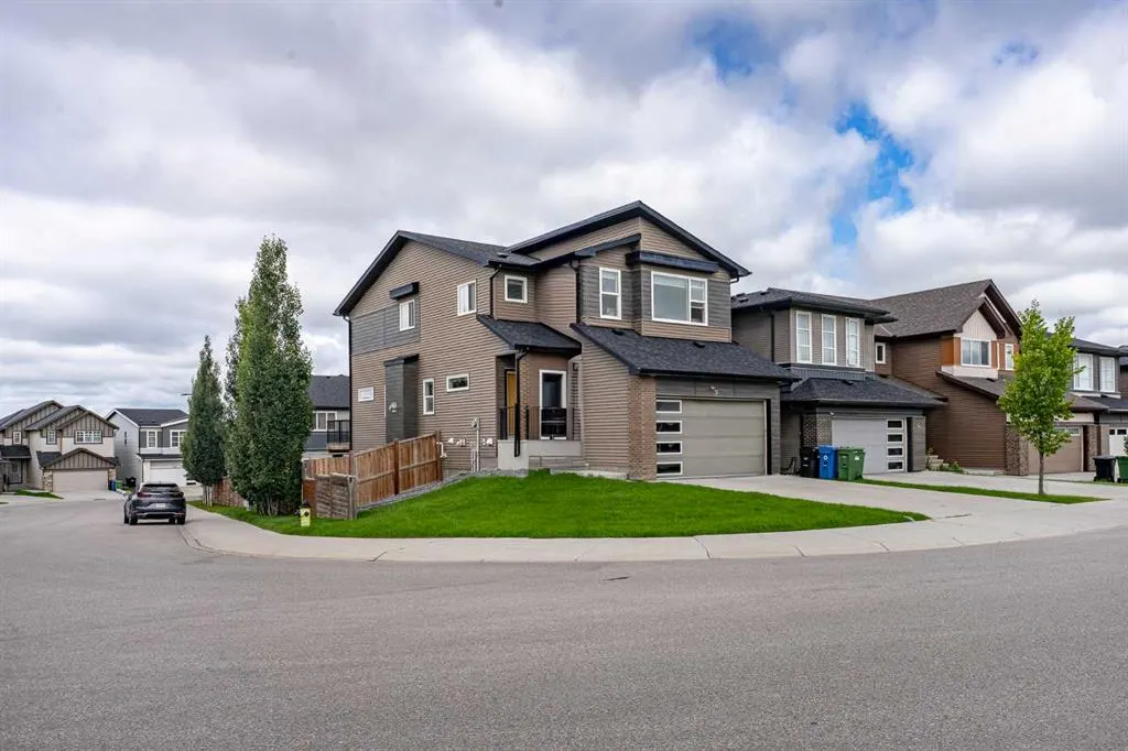74 Carringvue Drive NW