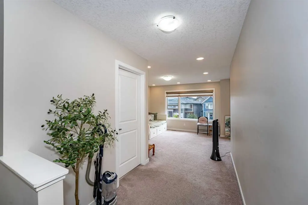 74 Carringvue Drive NW