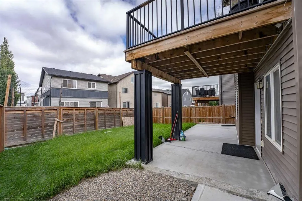 74 Carringvue Drive NW