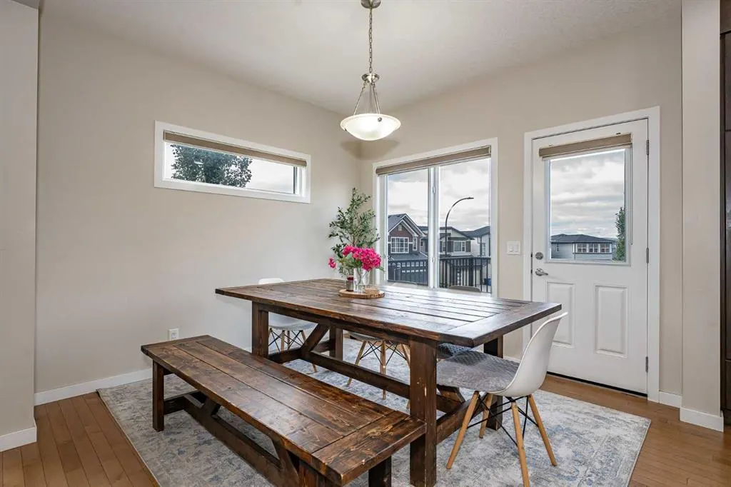 74 Carringvue Drive NW