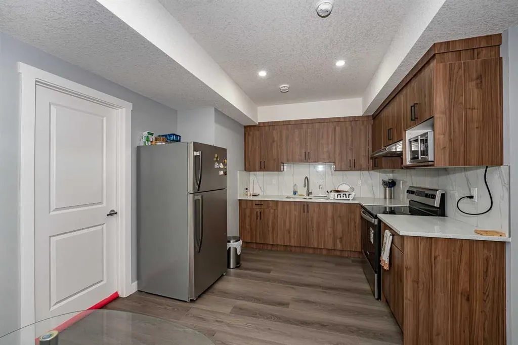 74 Carringvue Drive NW