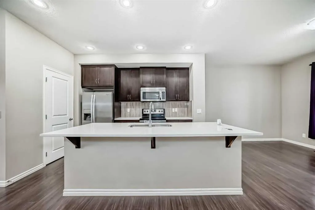 532 Evanston Link NW
