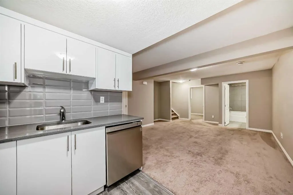 532 Evanston Link NW