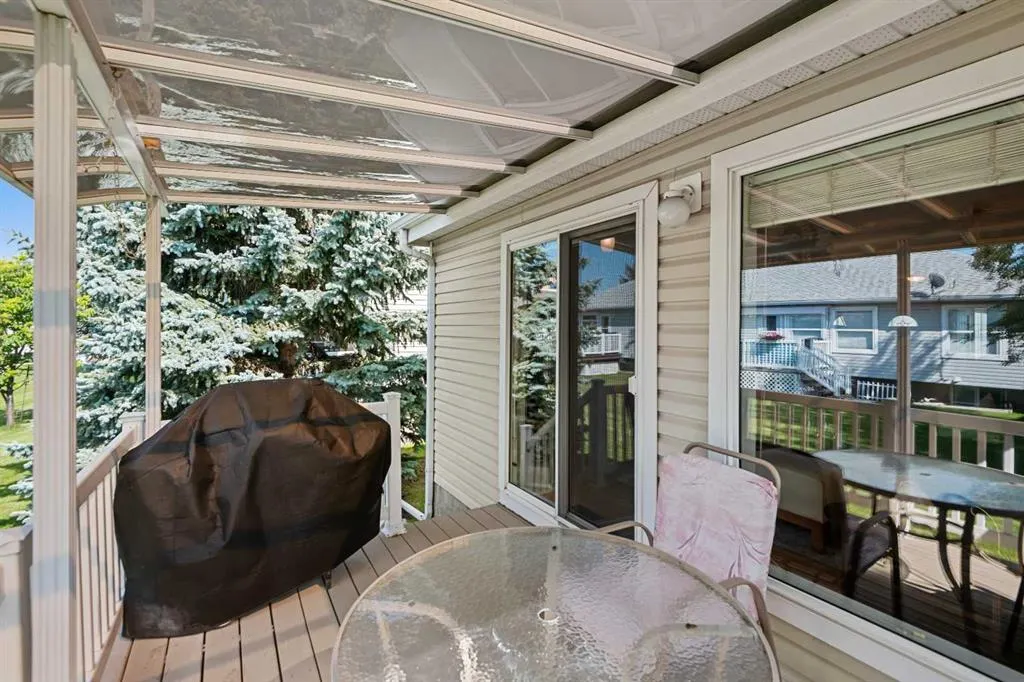 315 De Foras Close NW