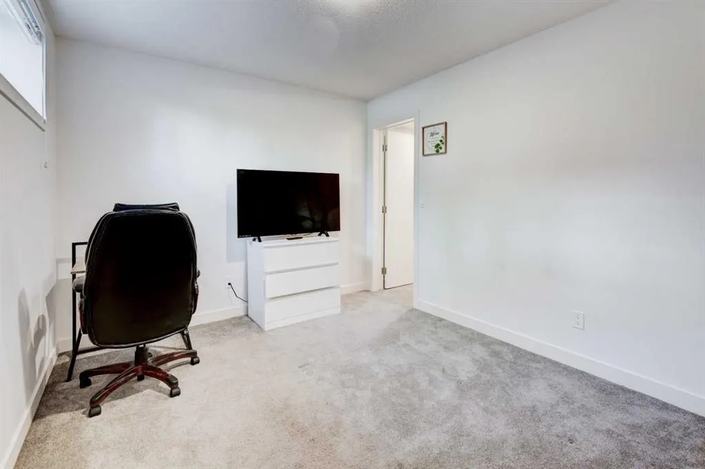 100 Walgrove Court SE, #3207