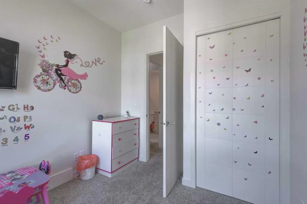 100 Walgrove Court SE, #3207