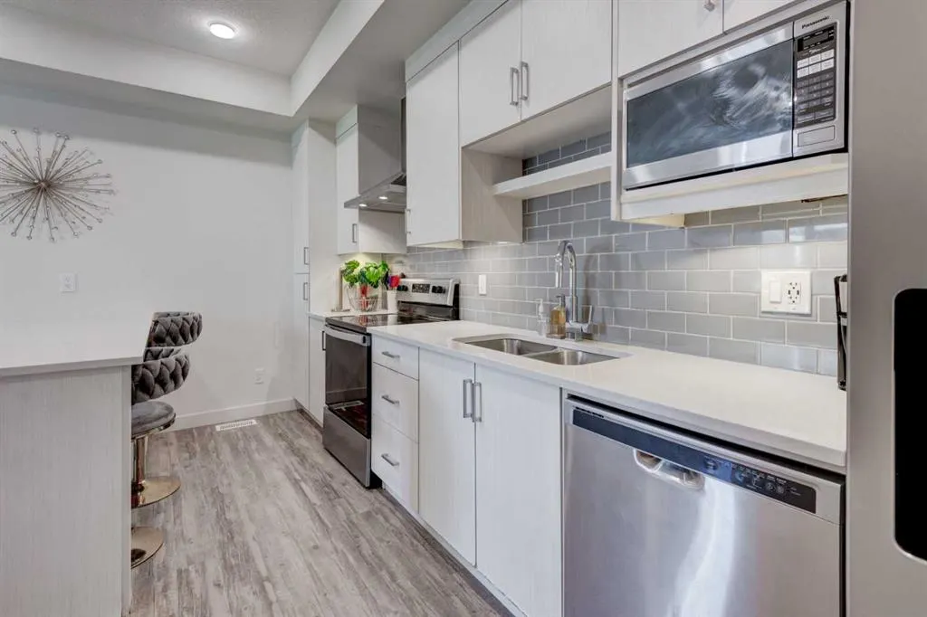 100 Walgrove Court SE, #3207