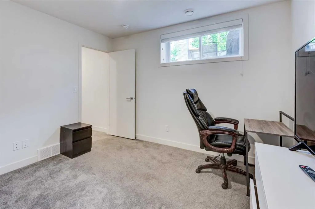 100 Walgrove Court SE, #3207