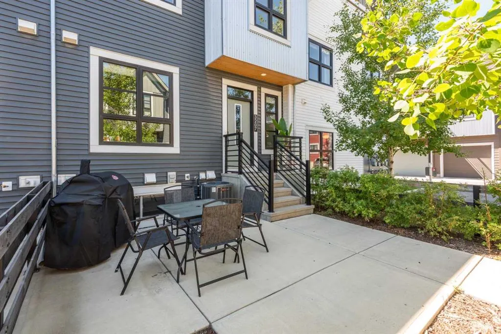 100 Walgrove Court SE, #3207