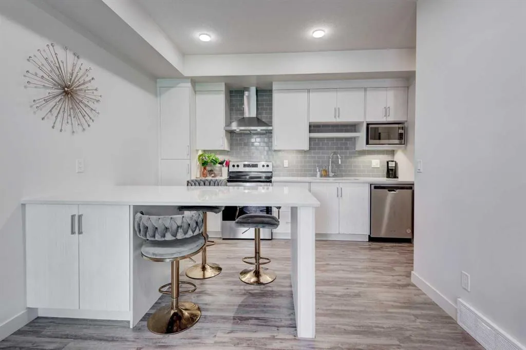 100 Walgrove Court SE, #3207