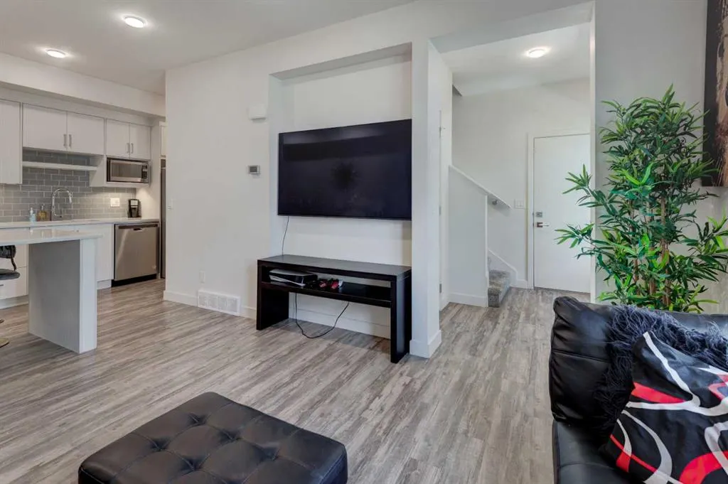 100 Walgrove Court SE, #3207