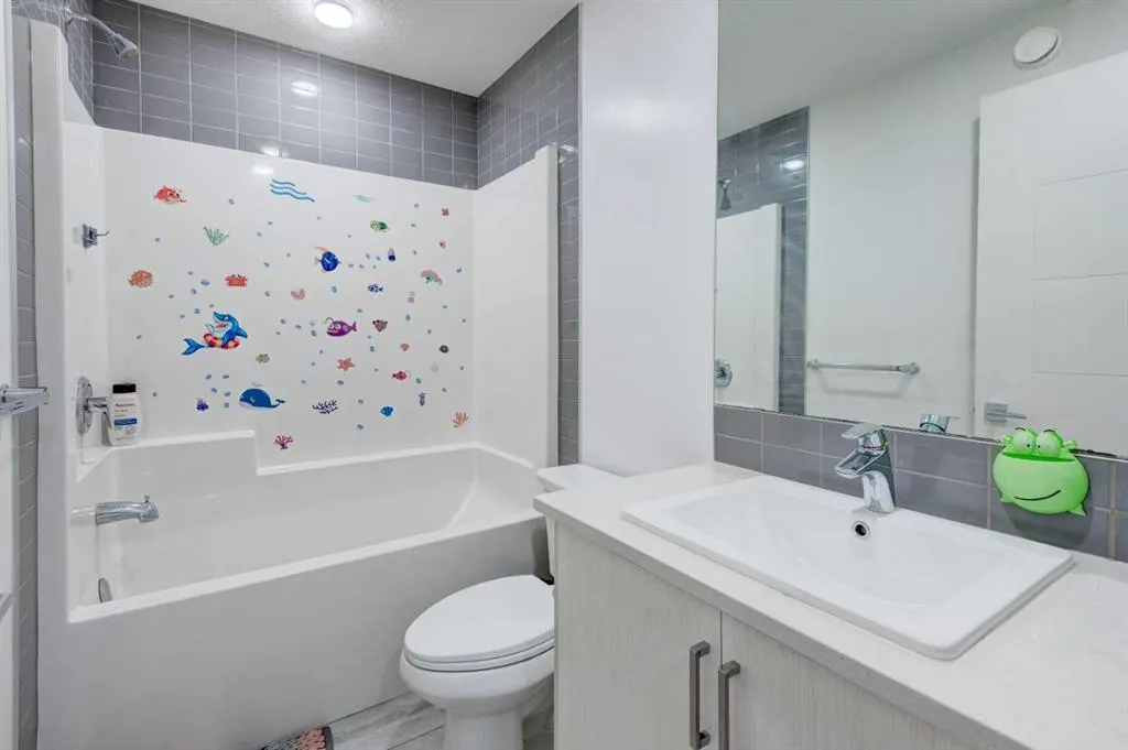 100 Walgrove Court SE, #3207