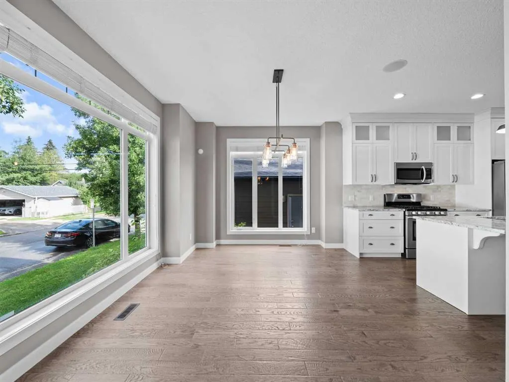 1306 2 Street NE