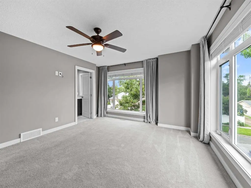 1306 2 Street NE