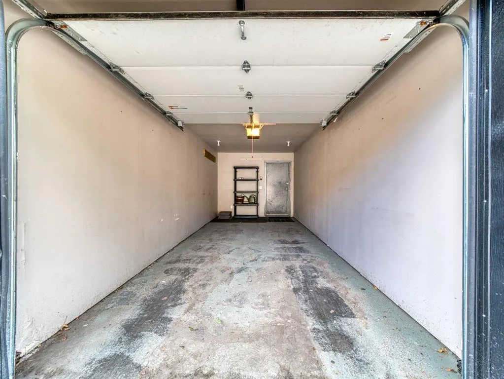 1306 2 Street NE