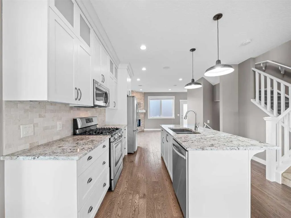 1306 2 Street NE