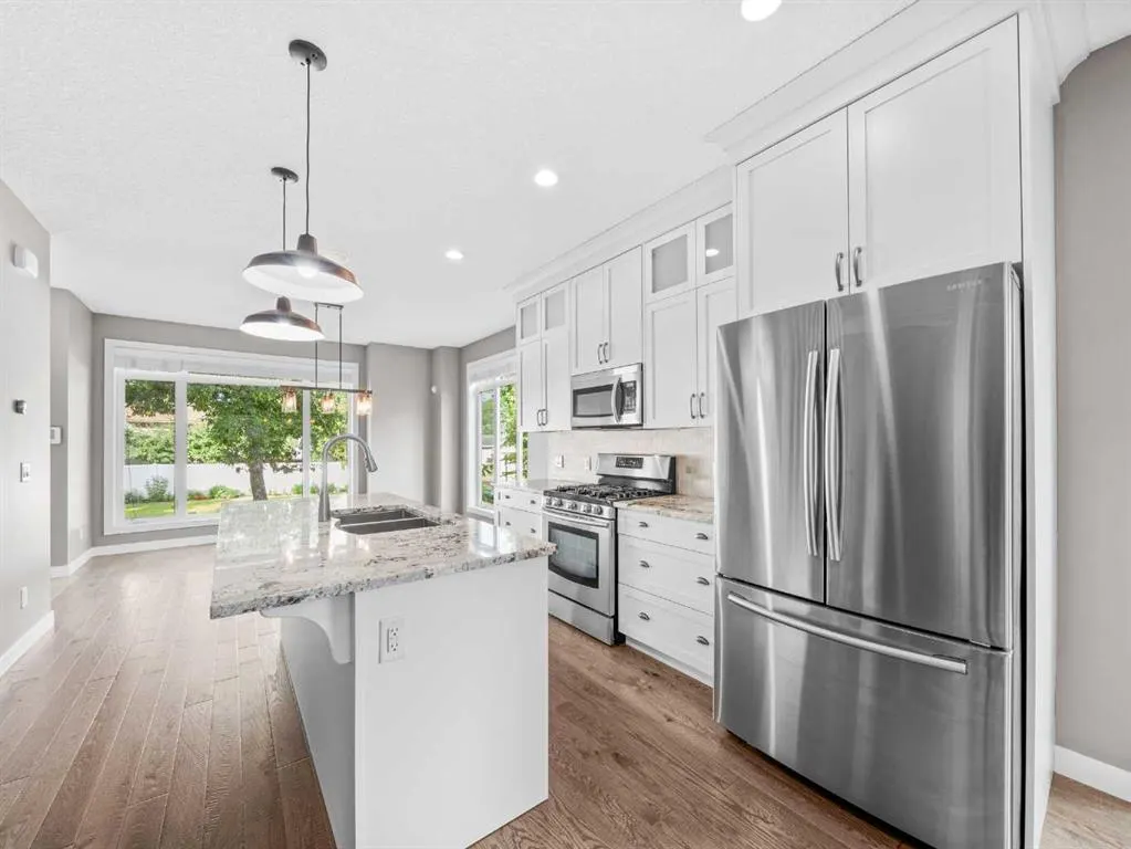 1306 2 Street NE