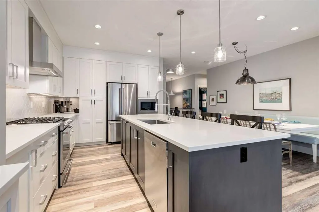 95 Sierra Morena Manor SW