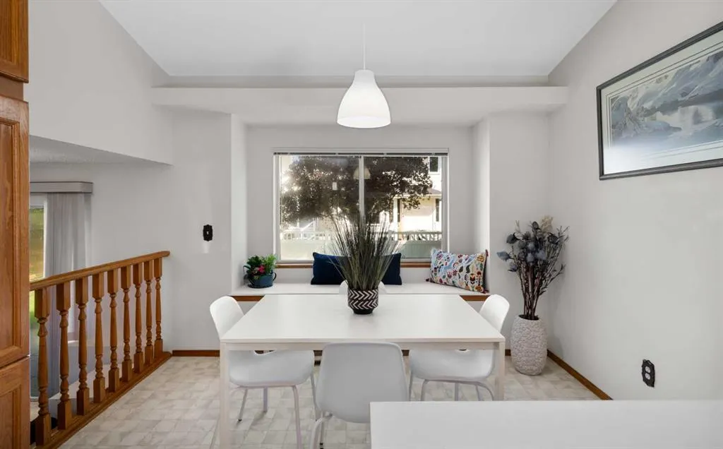305 Douglasbank Court SE