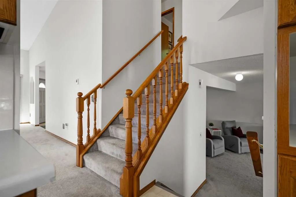 305 Douglasbank Court SE