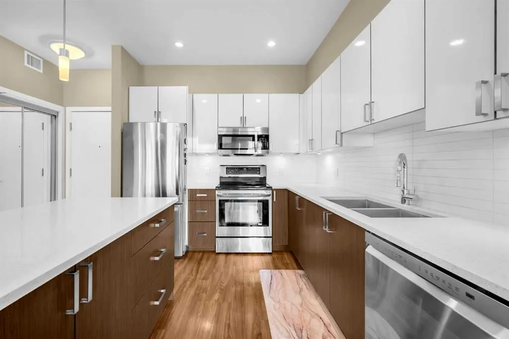 16 Auburn Bay Link, #405