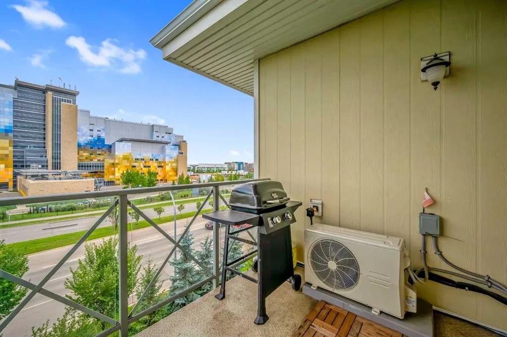 16 Auburn Bay Link, #405