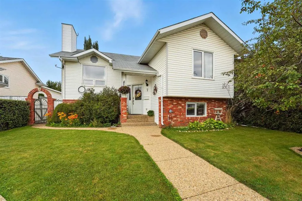 7 Kemp Avenue