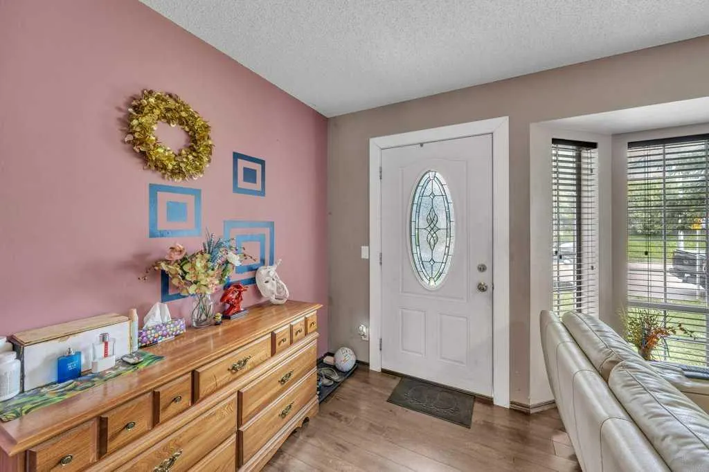 35 Martinwood Way NE