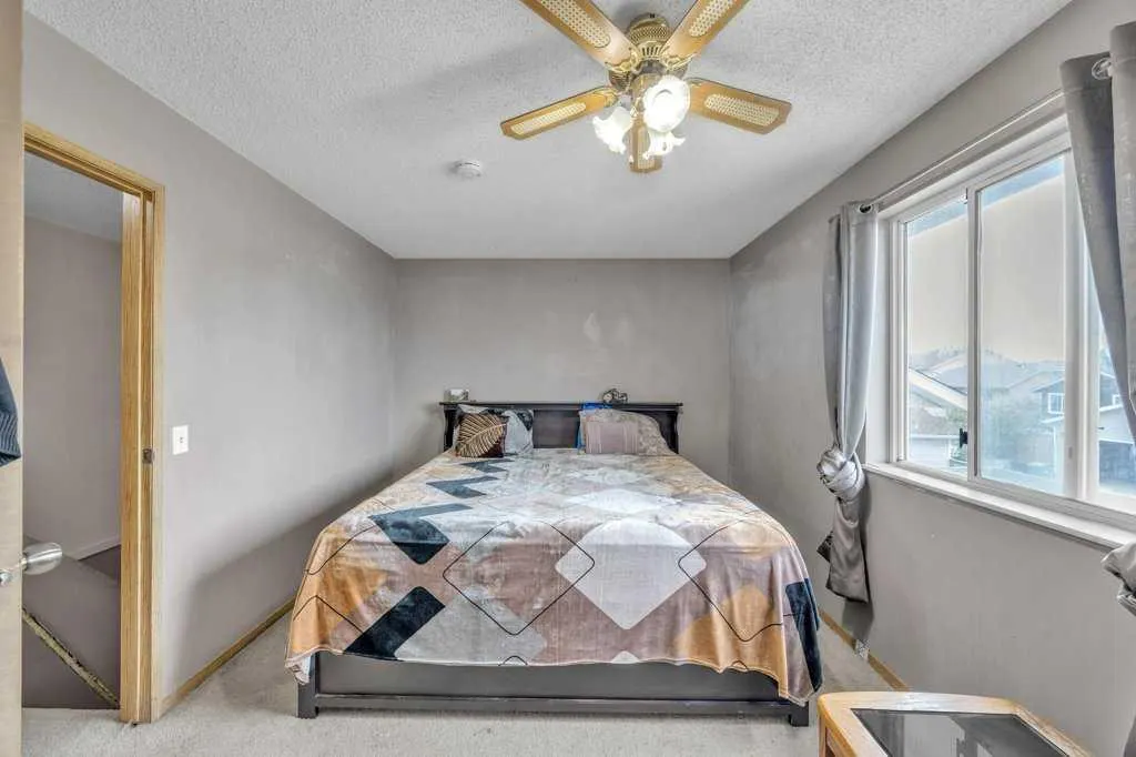 35 Martinwood Way NE