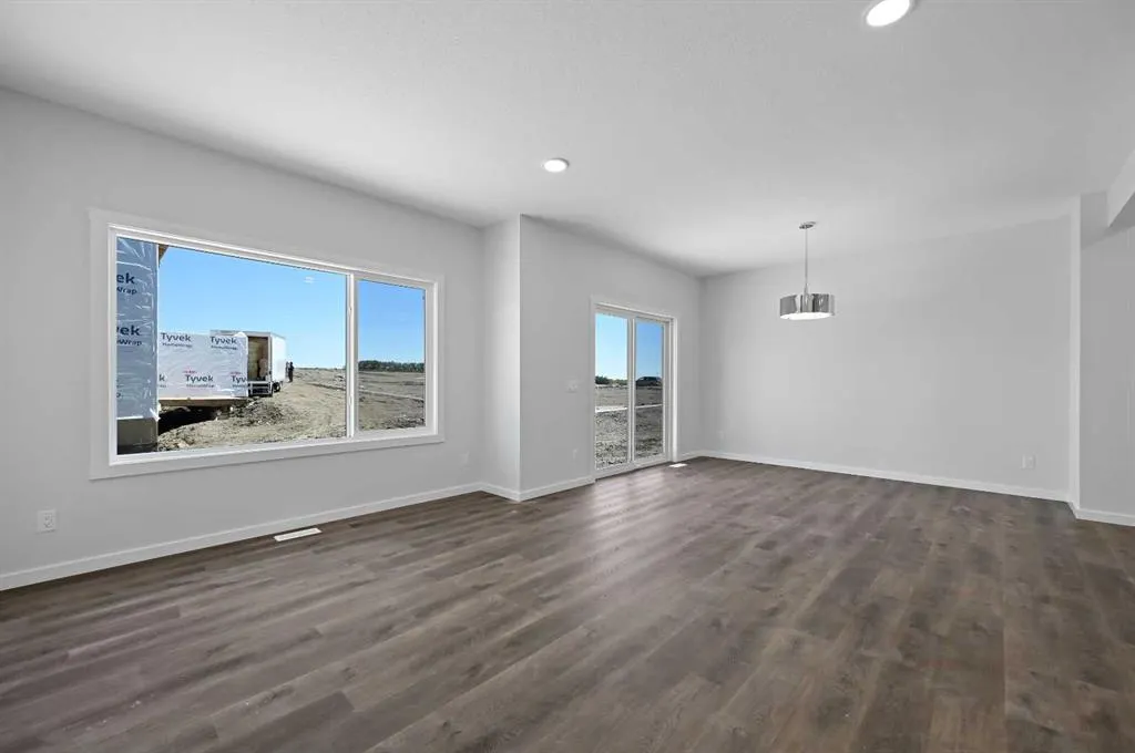 11 Heritage Link