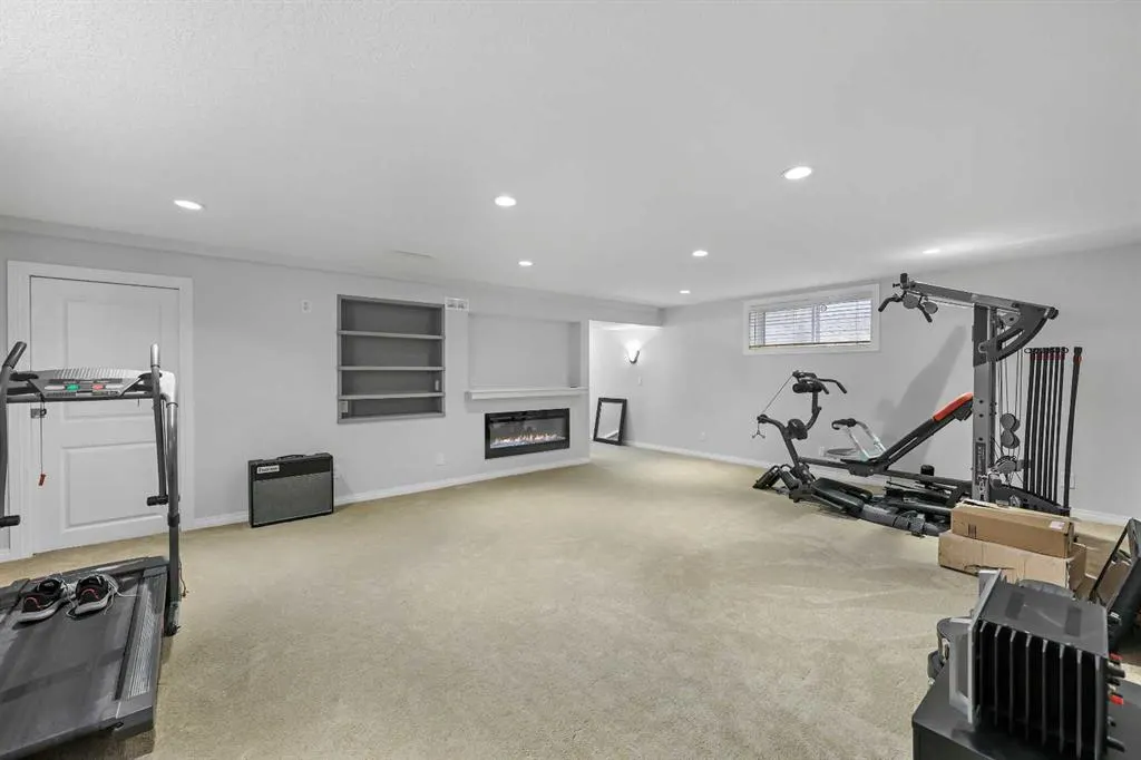 354 Kingsbury View SE
