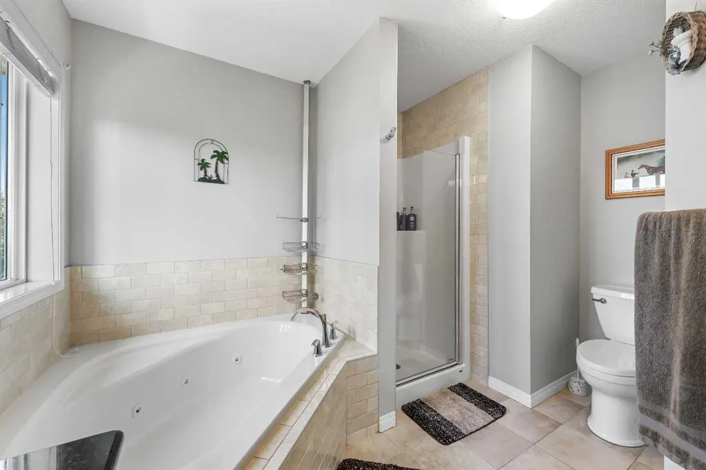 354 Kingsbury View SE