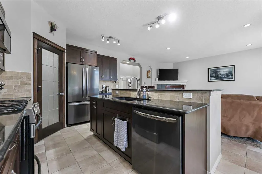 354 Kingsbury View SE