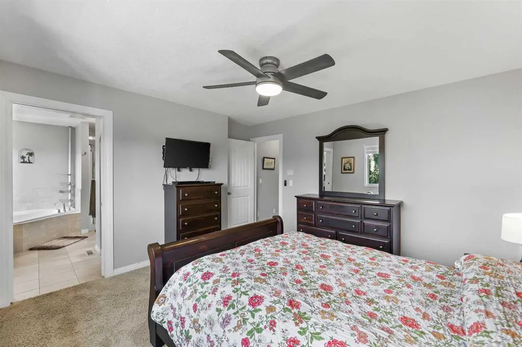 354 Kingsbury View SE