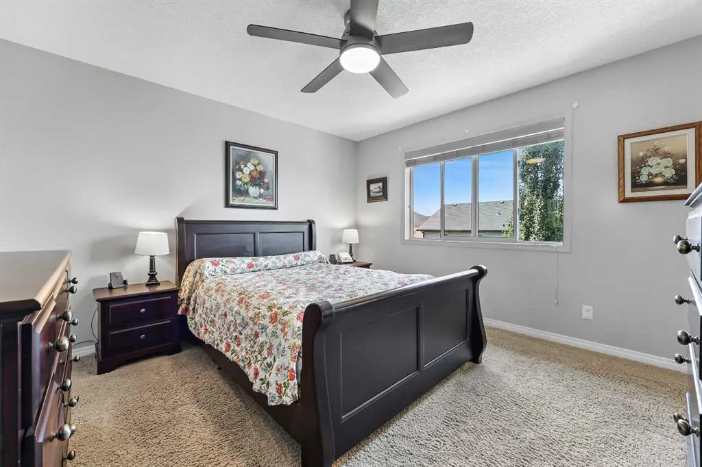 354 Kingsbury View SE