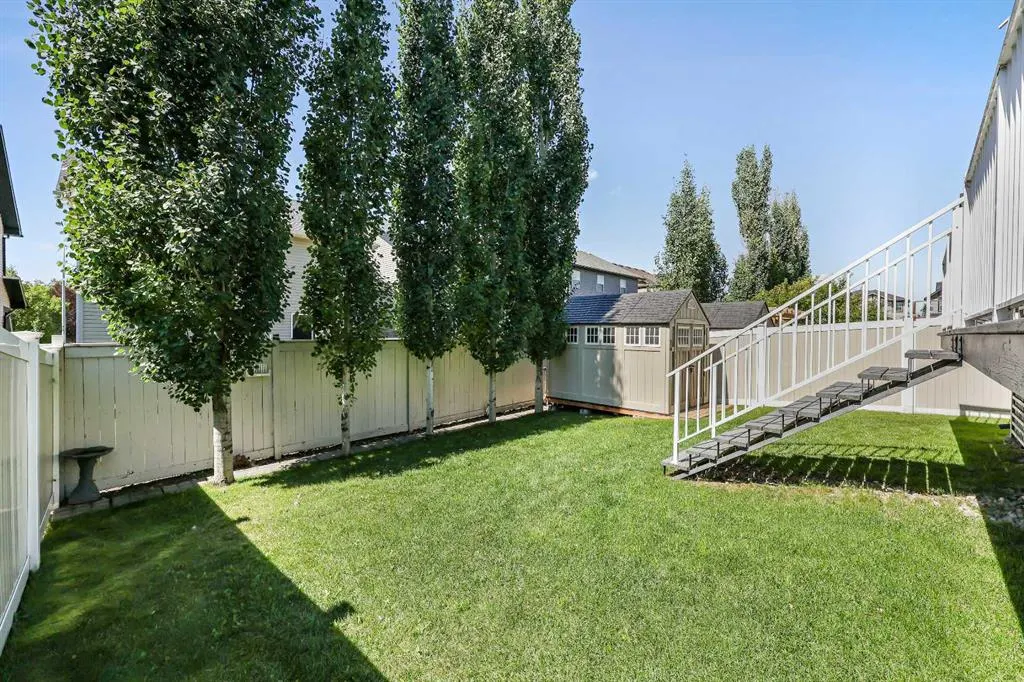 354 Kingsbury View SE