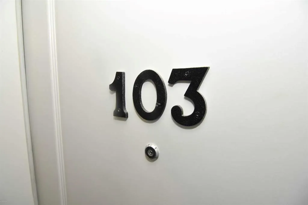 343 4 Avenue NE, #103