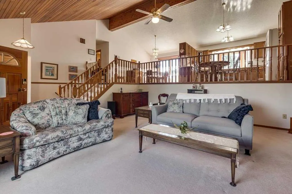 15 Cowan Close