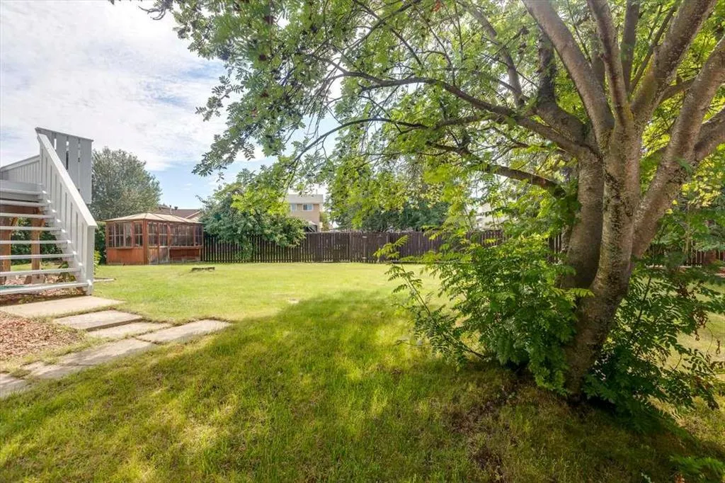 15 Cowan Close