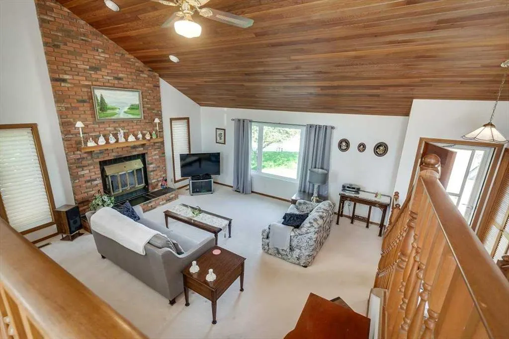 15 Cowan Close